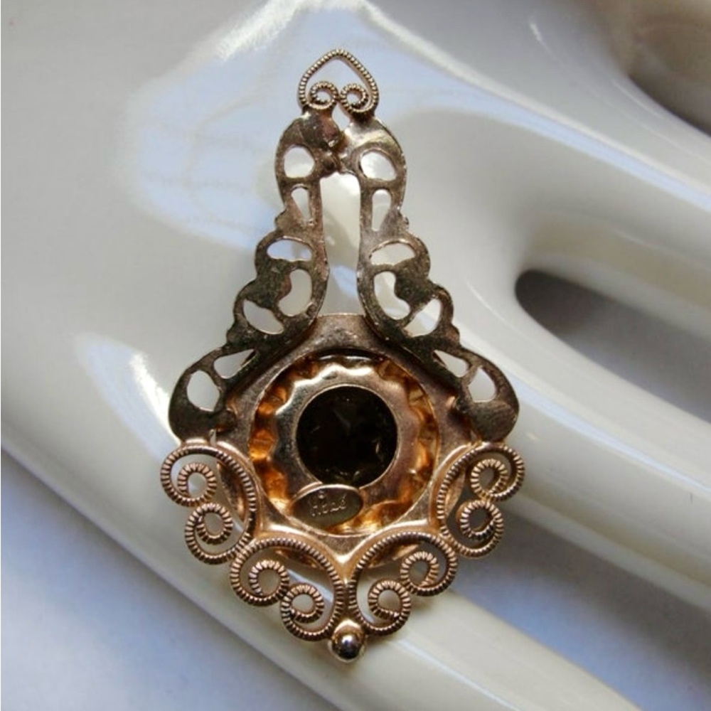 Hobe Pendant - Picture 14 of 14